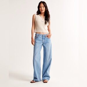 Abercrombie & Fitch Ultra loose Low Rise Light Wash Jeans 14 Short